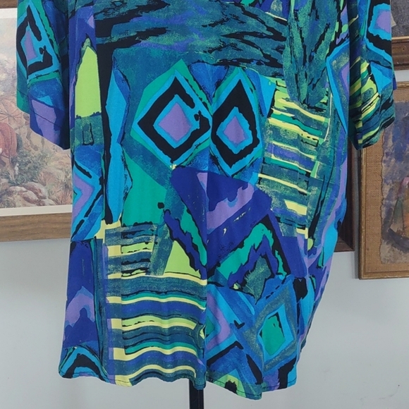 Abstract Shape Blue Purple Caliché Blouse - Picture 8 of 12